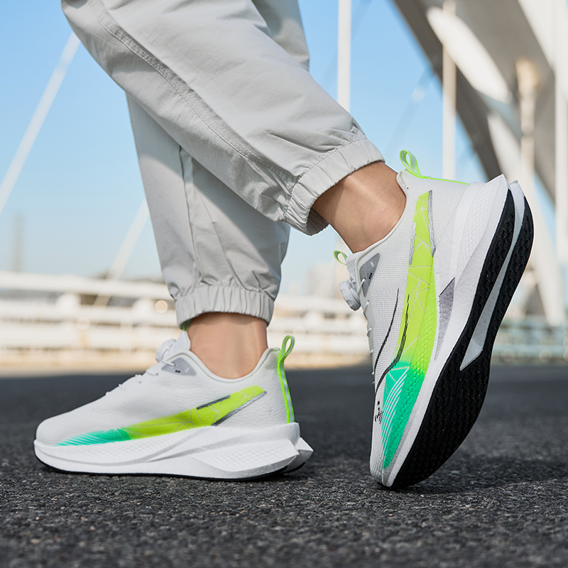 Carbon Plate Running Shoes Ult - огляд і ціна Running Gear Ladies